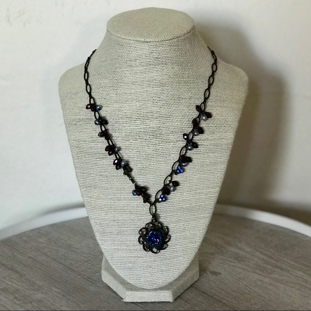 ⬇️ PRICE DROP! Blue Flower Bronze Chain Necklace